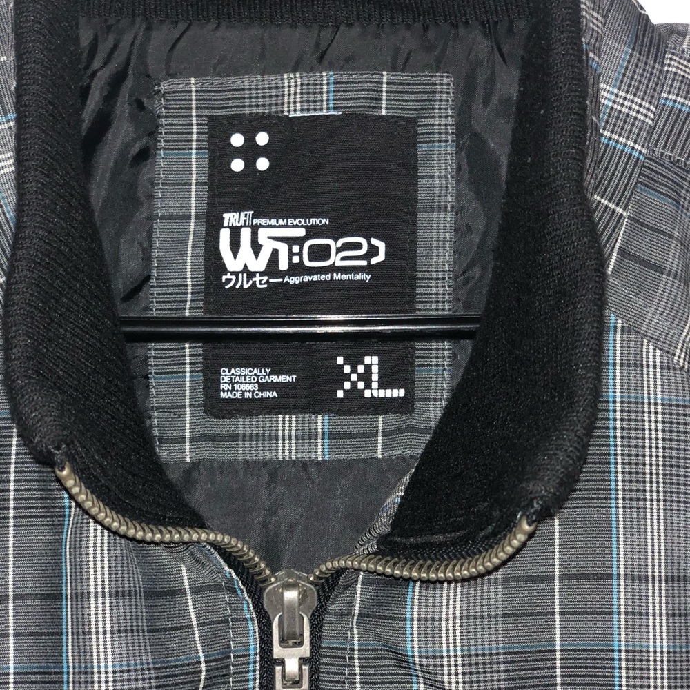 Jacket - Picture 3 of 4